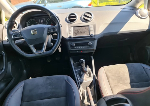 Seat Ibiza cena 39900 przebieg: 91000, rok produkcji 2017 z Szczecin małe 79